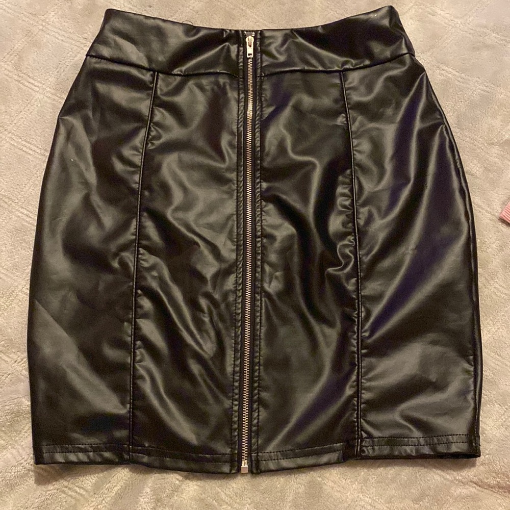 Leather skirt